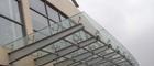 钢结构钢化玻璃雨棚适用于办公楼.厂房.小区.大酒店.体育馆，