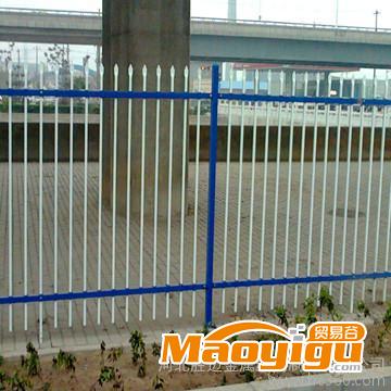 供应胜迈zcx工厂市政交通用欧式护栏，隔离栅