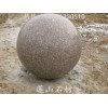 花岗岩石球价格，石圆球图片，五莲红花岗岩圆球