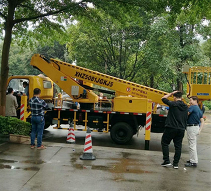 广东廉江路灯维修吊篮车出租-中桥建