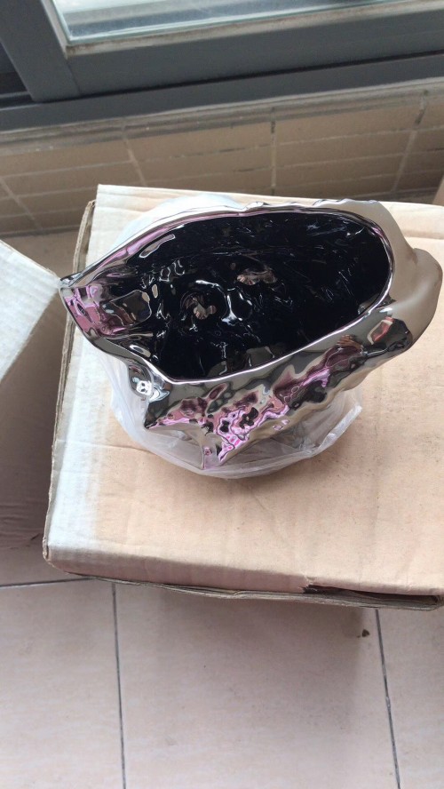 新闻：深圳大鹏回收公司转产彩绘陶瓷工艺品快速诚信回收√