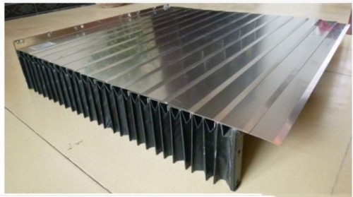 报导新闻：辛辛那提TPX611镗床风琴防护罩生产技术