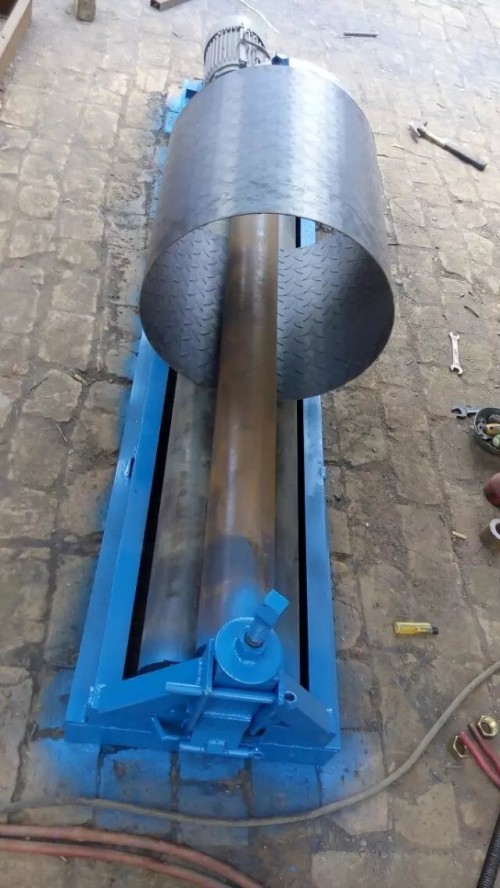 宽甸1.6米不锈钢电动卷管机应用简介