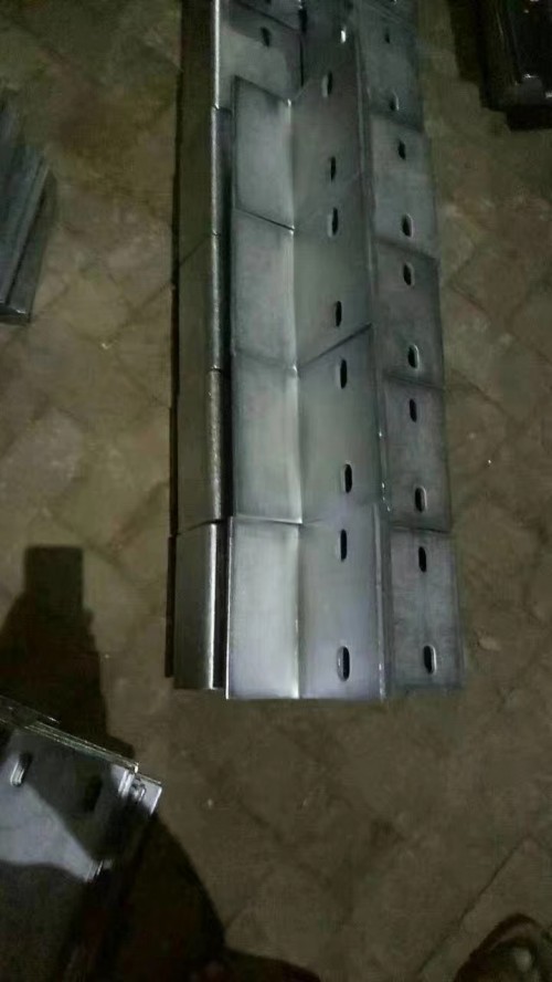 当天交货：陵水县q345b钢板钢铁制品厂