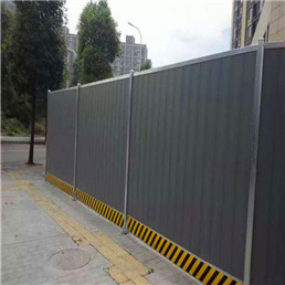新疆PVC围挡品种齐全，新疆围挡施工方案 工地