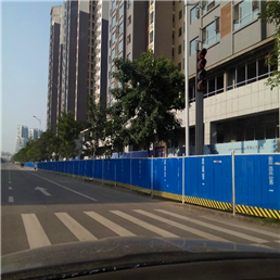 乌鲁木齐建筑围挡现货主营，乌鲁木齐市政道路围挡施工方案