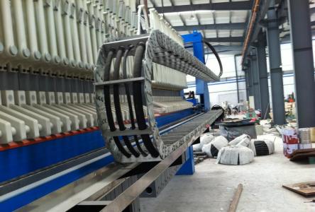 技术指导：海城澳柯玛TH6350卧式加工中心钢制拖链采购技巧