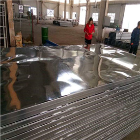 2019玖龙金牌产品：新疆新型彩钢围挡板-产品展示：阿克苏：物美价廉