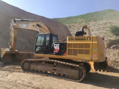新闻：泸州市小松挖掘机维修动作慢无力