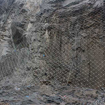阿瓦提山体护坡网，缆索护栏生产厂家