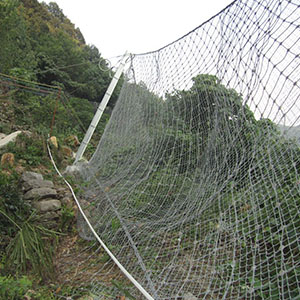 塔城山体护坡网，主动防护网质量合格