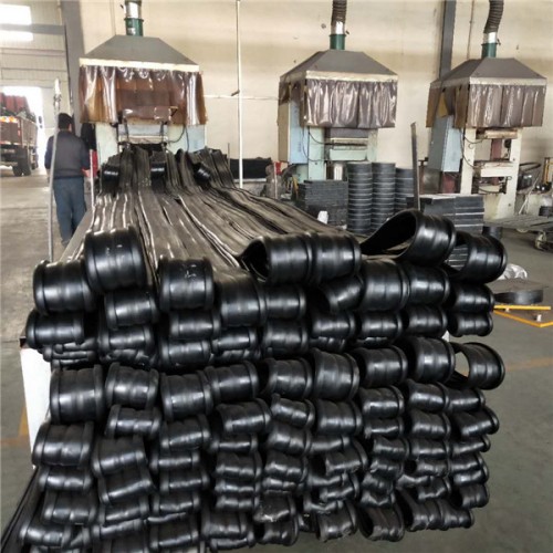 精彩南阳市C40桥梁伸缩缝（聚诚橡胶）品牌