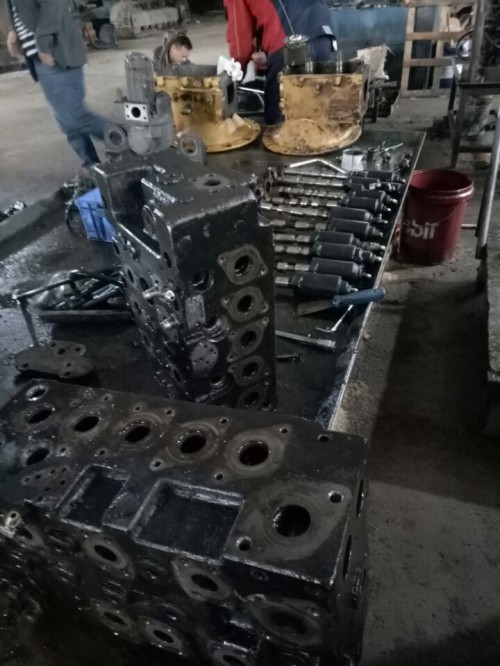 新闻：芒市沃尔沃挖掘机维修发动机专业