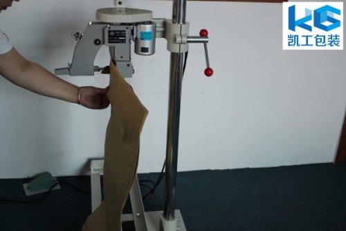 新闻:虞城台湾耀翰全自动立柱式缝包机