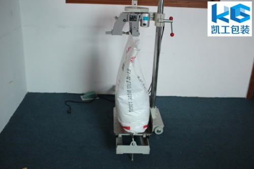 新闻:肃州台湾耀翰自动滑板缝包机