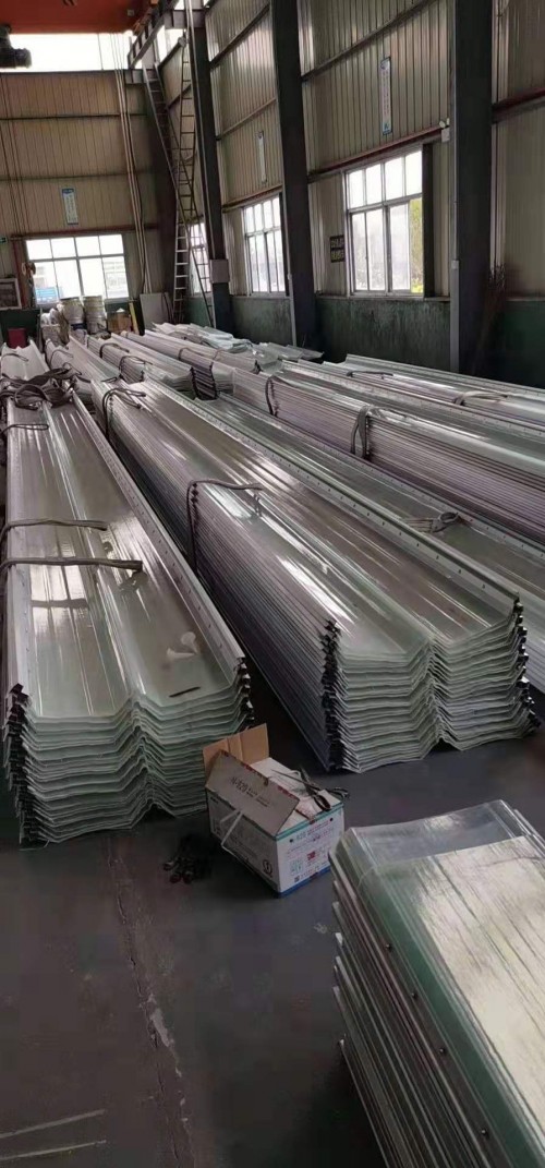 今日行情:四川成都艾珀耐特易熔型采光板生产厂家