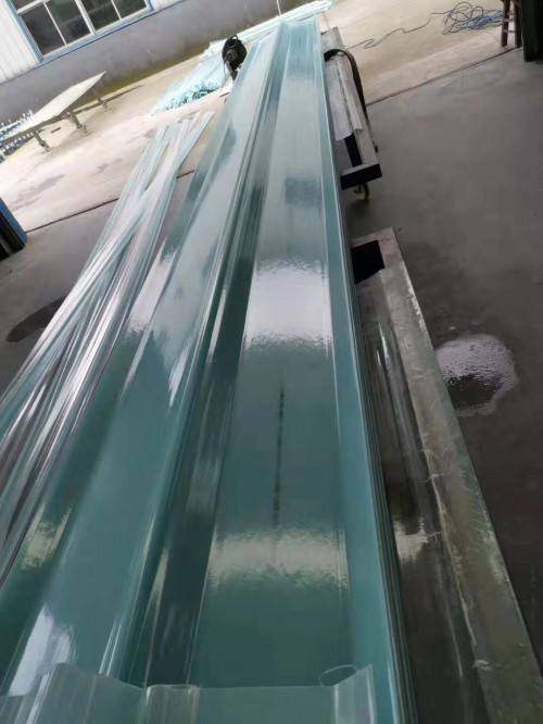 今日行情:广西柳州艾珀耐特可溶型采光板生产厂家