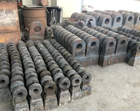 青岛市耐磨铸钢锤头生产基地