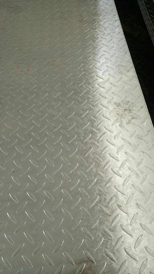 可靠:桂林q345b钢板定尺开平价格